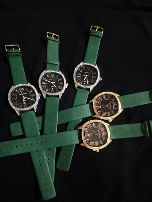 Women's Quartz Analogue Watch - 1 Pc, Leather Strap