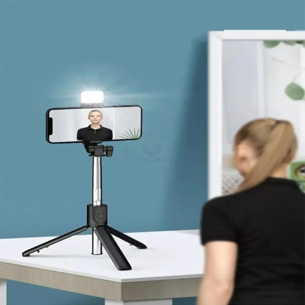 Selfie Stick With LED Light Mini Tripod Stand - Image 4