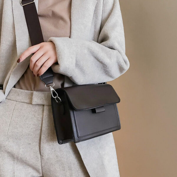 New Small Bag Women's 2025 Spring New Trendy ins All-match Wide Shoulder Strap Small Square Bag Retro Shoulder Crossbody Bag - Image 9