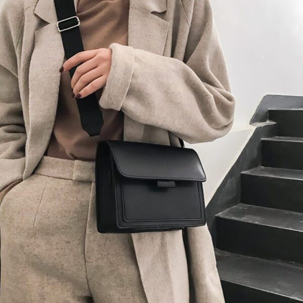 New Small Bag Women's 2025 Spring New Trendy ins All-match Wide Shoulder Strap Small Square Bag Retro Shoulder Crossbody Bag