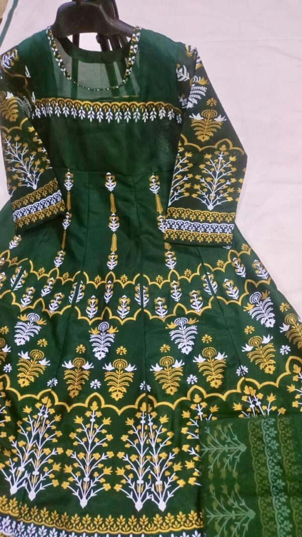 Elegant Teal Katan Silk Block Printed Maxi Suit - 3 Pcs Set - Image 3