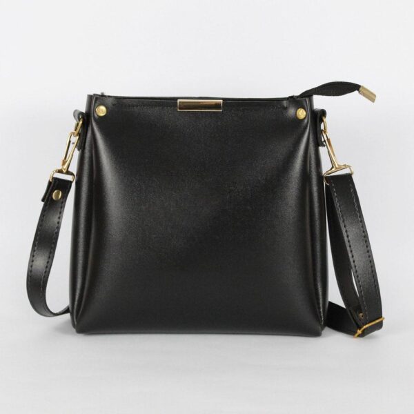 Girl's Rexine Plain Hand Bag - Image 3